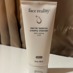 Face Reality Barrier Balance Creamy Cleanser - White